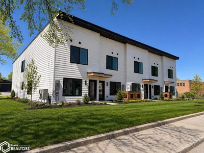 /international/us/330-s-11th-st-sac-city-ia-110107586281/