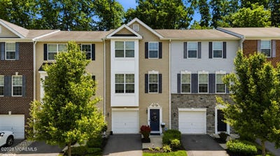 /international/us/239-chickadee-court-freehold-nj-110108499943/