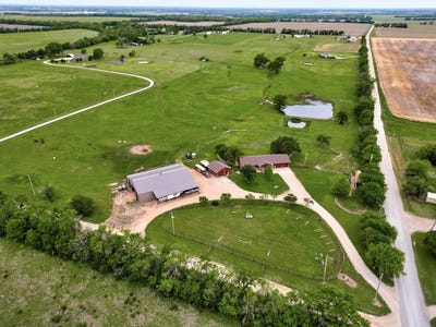 /international/us/18071-65th-rd-winfield-ks-110102187542/