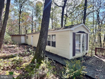/international/us/407-woodlawn-drive-breezewood-pa-110102734482/