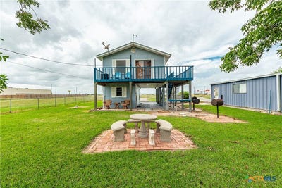 /international/us/135-w-bayshore-drive-palacios-tx-110100919569/