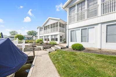 /international/us/7480-dunns-pond-circle-russells-point-oh-110108617339/
