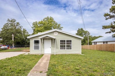 /international/us/322-s-commercial-street-crocker-mo-110108353117/