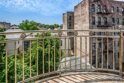 /international/us/40-40-68th-street-woodside-ny-110109376743/