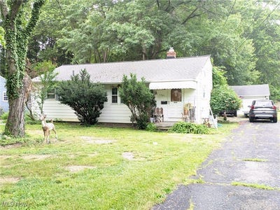 /international/us/7567-inland-drive-olmsted-falls-oh-110100799601/