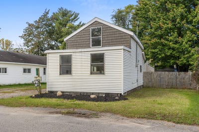 /international/us/11921-roxbury-drive-ne-sparta-mi-110110422616/