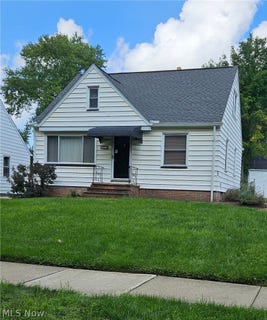 /international/us/19919-maple-heights-boulevard-maple-heights-oh-110110223231/