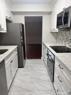 /international/us/2700-bedford-street-stamford-ct-110107654249/