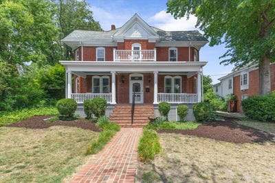 /international/us/409-highland-ave-sw-roanoke-va-110108936521/