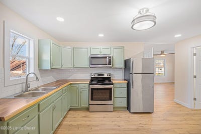 /international/us/27-phillips-ln-taylorsville-ky-110098299012/