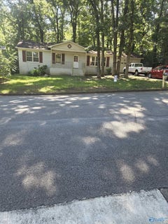 /international/us/12107-se-greenleaf-drive-huntsville-al-110108546331/