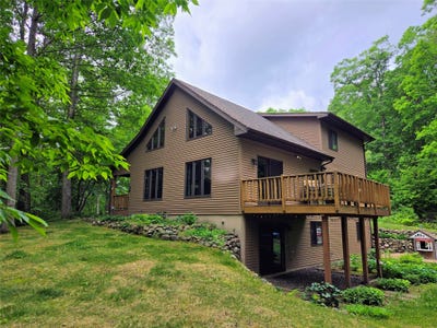 /international/us/1388-w-town-hall-road-springbrook-wi-110107156779/