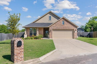 /international/us/396-mesa-drive-lone-oak-tx-110100625965/?lang=en