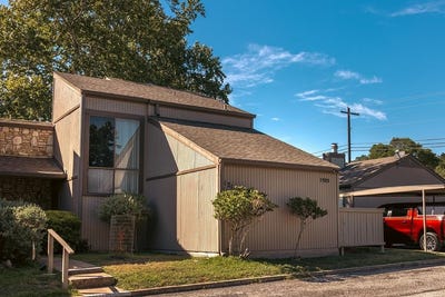 /international/us/1905-121-west-lane-kerrville-tx-110100053485/