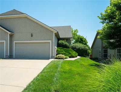 /international/us/15577-floyd-street-overland-park-ks-110100095180/