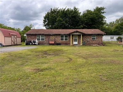 /international/us/404-airport-rd-poteau-ok-110107612145/