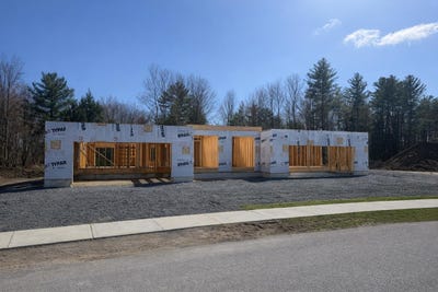 /international/us/50-greenbrook-circle-milton-vt-110106037422/