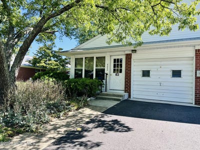 /international/us/535-a-lilac-lane-whiting-nj-110110295973/