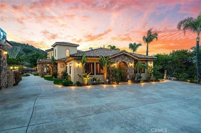 /international/us/21128-via-los-laureles-murrieta-ca-110107908606/