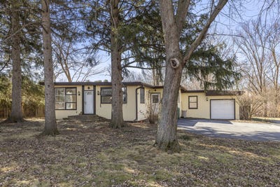 /international/us/128-harding-court-glen-ellyn-il-110107874258/