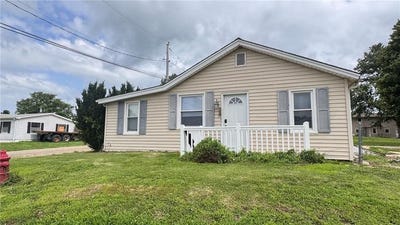 /international/us/708-w-missouri-street-highland-ks-110108754921/