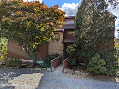 /international/us/520-maxine-drive-lehighton-pa-110108873155/