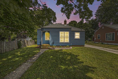 /international/us/1382-montague-avenue-muskegon-mi-110100624972/