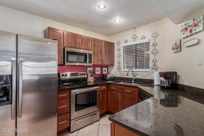 /international/us/5751-n-kolb-road-tucson-az-110100031150/