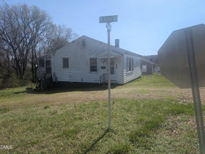 /international/us/101-murray-street-hillsborough-nc-110106350868/