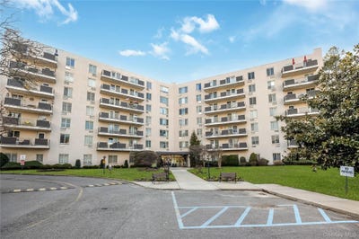 /international/us/135-post-avenue-westbury-ny-110106802974/