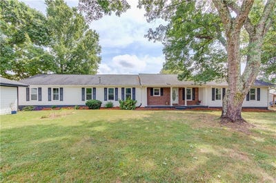 /international/us/2085-jones-phillips-road-dacula-ga-110120017492/