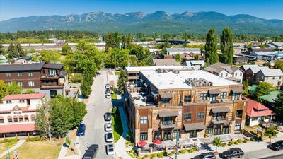 /international/us/214-e-2nd-street-whitefish-mt-110107734338/