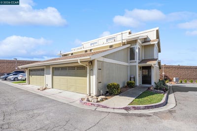 /international/us/1991-central-ave-highland-ca-110108975848/