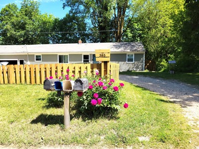 /international/us/385-92nd-street-sw-byron-center-mi-110120554535/