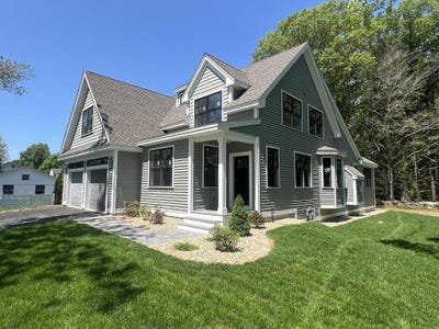 /international/us/330-high-street-hampton-nh-110094974988/?lang=en