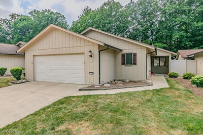 /international/us/11238-blodgett-creek-trail-strongsville-oh-110100923749/