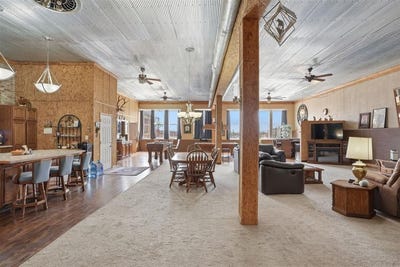 /international/us/129-s-oklahoma-avenue-mangum-ok-110107438909/