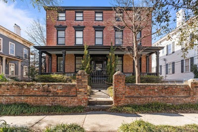 /international/us/416-s-front-street-wilmington-nc-110105360313/