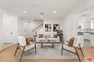 /international/us/18550-hatteras-st-tarzana-ca-110104881329/