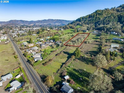 /international/us/w-military-ave-roseburg-or-110108578012/