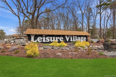 /international/us/150-eastbourne-court-ridge-ny-110107377187/