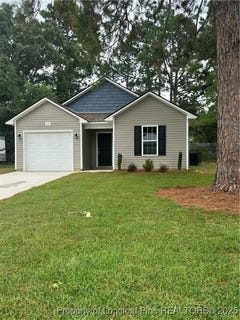 /international/us/319-bighorn-drive-fayetteville-nc-110101306844/?lang=id