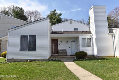 /international/us/34-woodmere-court-freehold-nj-110106769561/