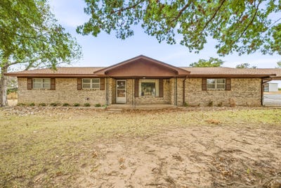 /international/us/780-highway-587-de-leon-tx-110110243059/