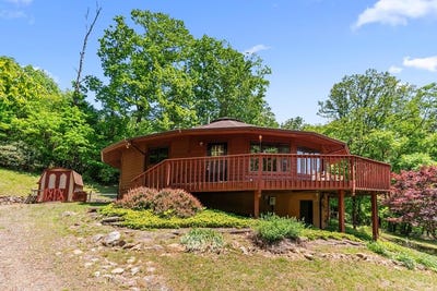 /international/us/132-chestnut-ridge-hillsville-va-110108239138/