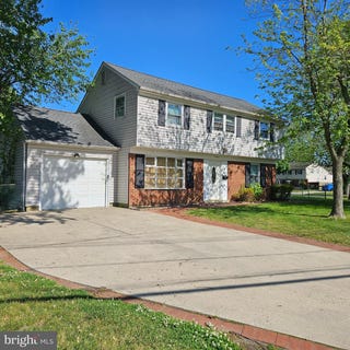/international/us/22-plymouth-drive-marlton-nj-110108381165/