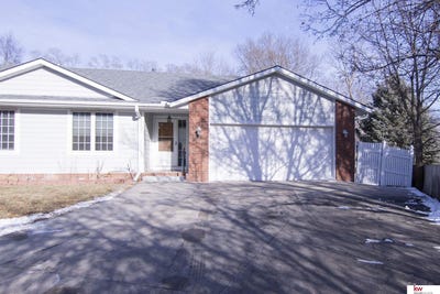 /international/us/933-e-ridge-drive-malvern-ia-110105383130/