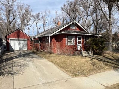 /international/us/520-edgar-st-wolf-point-mt-110105848017/