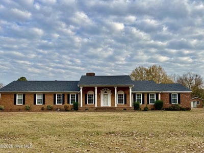 /international/us/2112-leon-drive-greenville-nc-110106342293/