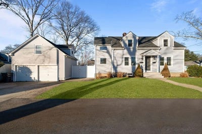 /international/us/5-shippen-avenue-warwick-ri-110107871642/